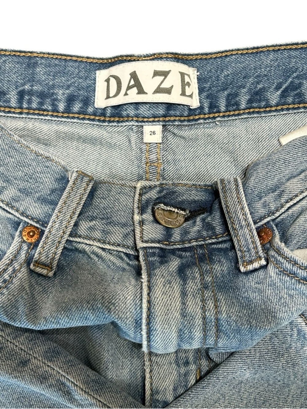 Daze Distressed High Rise Jeans Size 26 Light Wash Ripped Denim - Picture 4 of 5